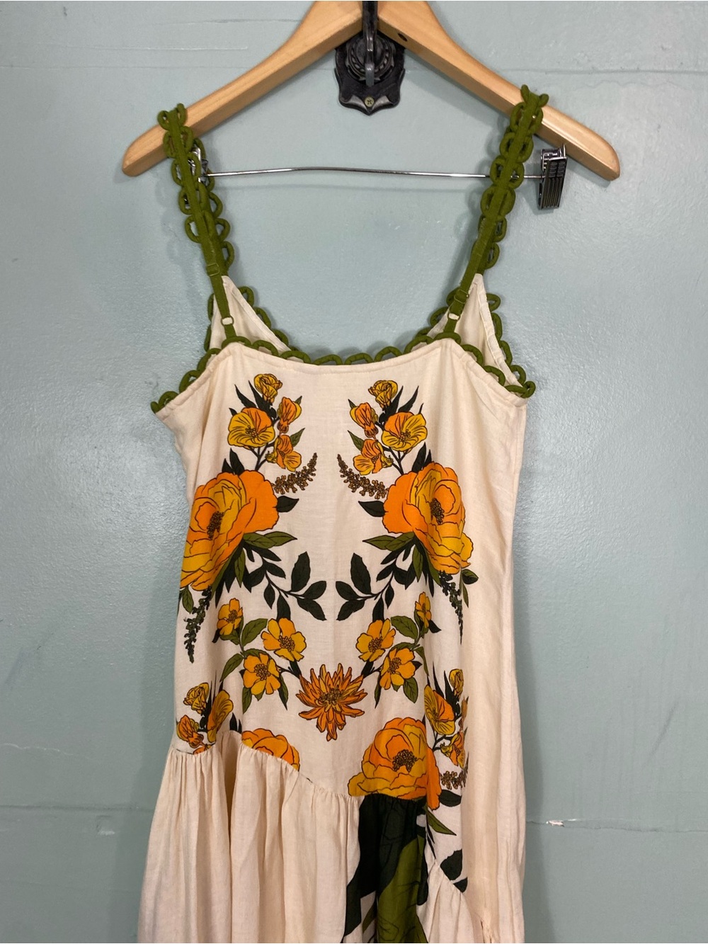 FARM Rio Cream Maxi Dress with Bold Yellow Floral Print - Picture 10 of 10